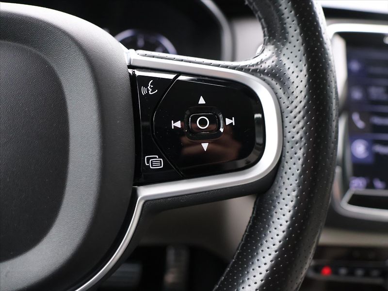 Volvo XC90 2,0 D5 177kW AWD CZ Inscriptio - fotka 21 z 36