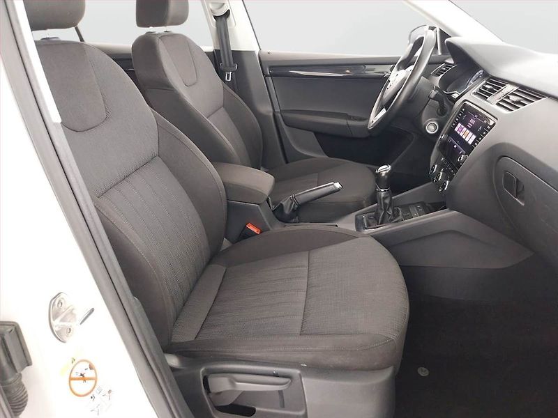 Škoda Octavia (2019) Style 1.6 TDI, Serv.kniha - fotka 9 z 24