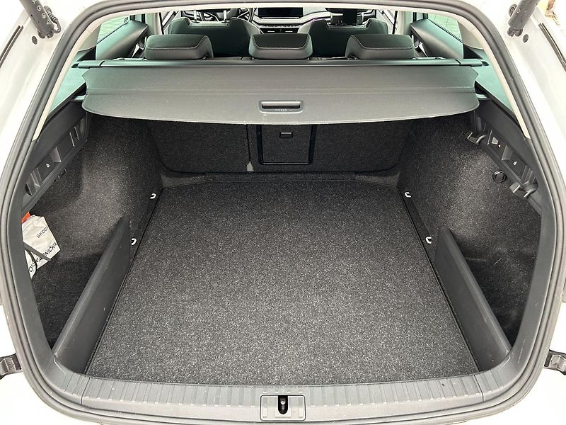 Škoda Octavia 1.5 TSI Top selection - fotka 22 z 29