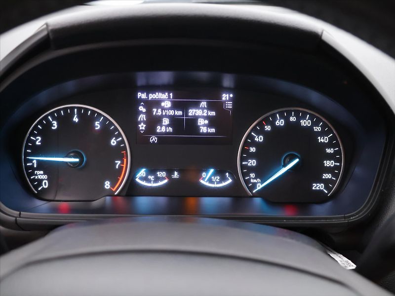 Ford EcoSport 1,0 EB 73kW Klima Navi - fotka 12 z 25