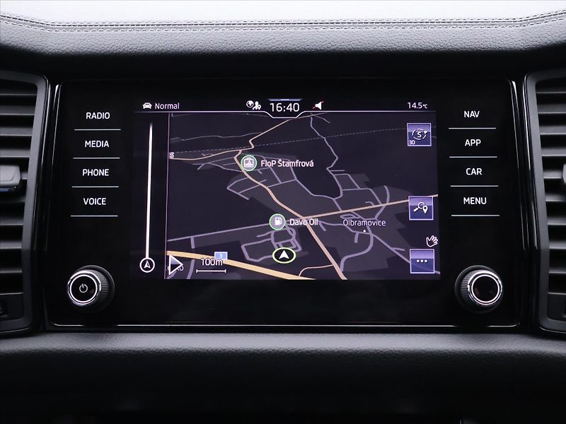 Škoda Kodiaq 2,0 TDI 147kW 4x4 CZ Sportline - fotka 29 z 44