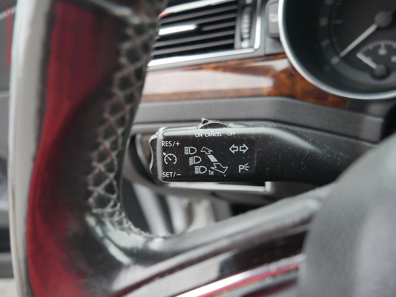 Škoda Superb (2013) 2.0 TDi 4x4, ČR, Elegance - fotka 19 z 22