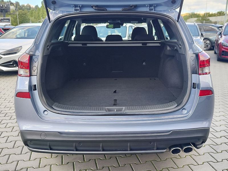 Hyundai i30 1.5 T-GDI/103kW N-Line DCT - fotka 9 z 34