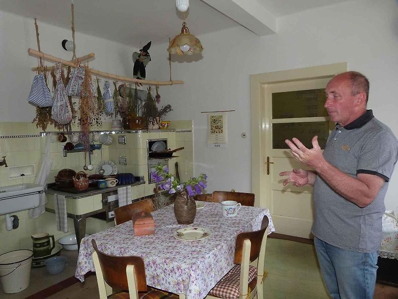 Z ateliéru s vůní benzinu v Bystrém. Jiří Červený.