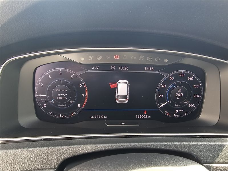 Volkswagen Golf 1,4TSi R-Line Webasto NAVI - fotka 15 z 43