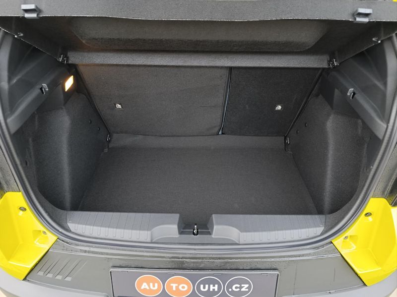 Fiat Grande Panda (2025) 1,2   Turbo Hybrid 110k eDCT - fotka 6 z 19