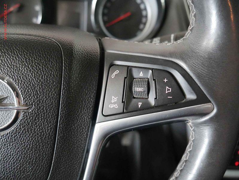 Opel Mokka (2015) 1.7 CDTI, ČR, autoAC - fotka 13 z 16