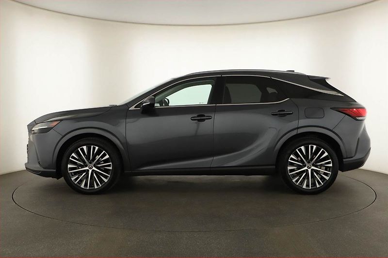 Lexus RX 400h (2023) 450h+ - fotka 3 z 20