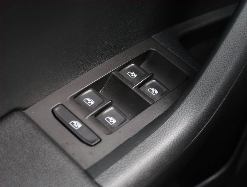 Škoda Octavia (2019) Ambition Plus 1.6 TDI - fotka 16 z 21