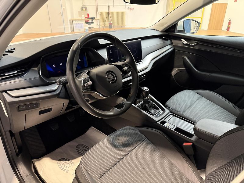 Škoda Octavia 1.5 TSI 110kW Ambition Combi - fotka 5 z 13