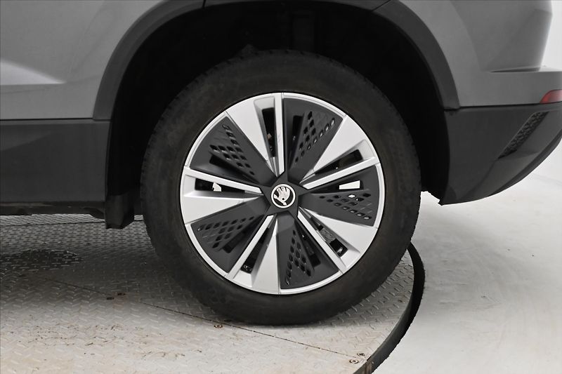 Škoda Karoq 2,0 TDI 85kW DSG EL.KUFR NAVI - fotka 31 z 31