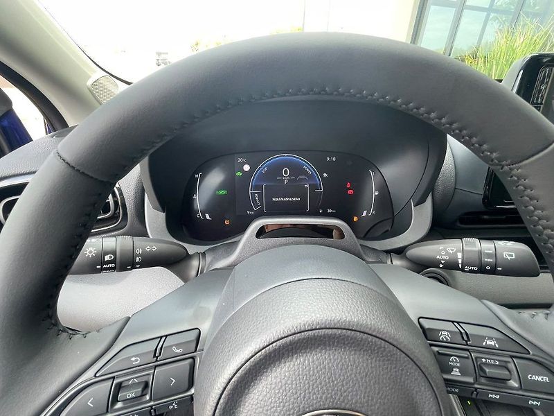 Toyota Yaris 1.5 Hybrid 116K Style - fotka 19 z 28