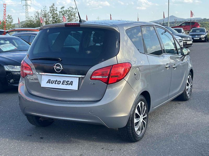 Opel Meriva (2011) 1.7CDTI, 2.maj, AT - fotka 4 z 17