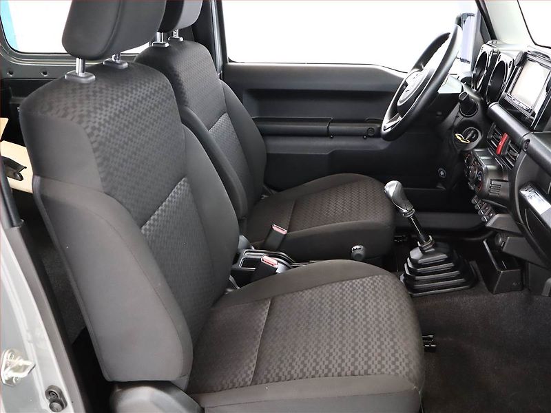 Suzuki Jimny (2022) 1.5 AllGrip - fotka 7 z 16