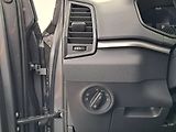 Škoda Karoq (2024) SELECTION DRIVE TSI 110KW / 1. - náhled 16