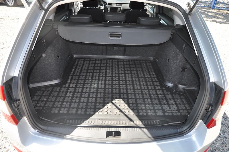 Škoda Octavia III 2.0TDi 110kW KOMBI Automat - fotka 8 z 23