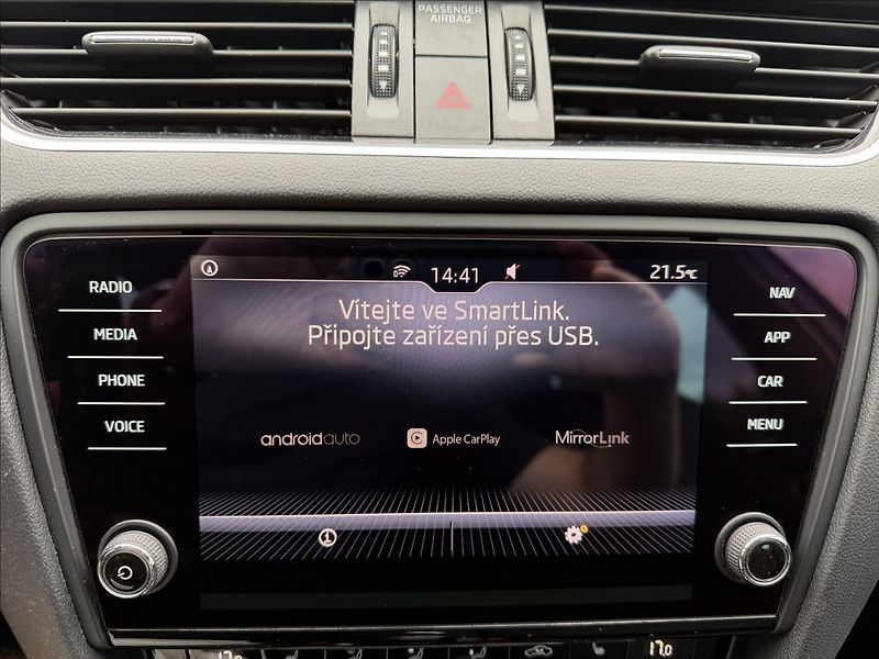 Škoda Octavia 2.0 TDI Drive/LED - fotka 10 z 15