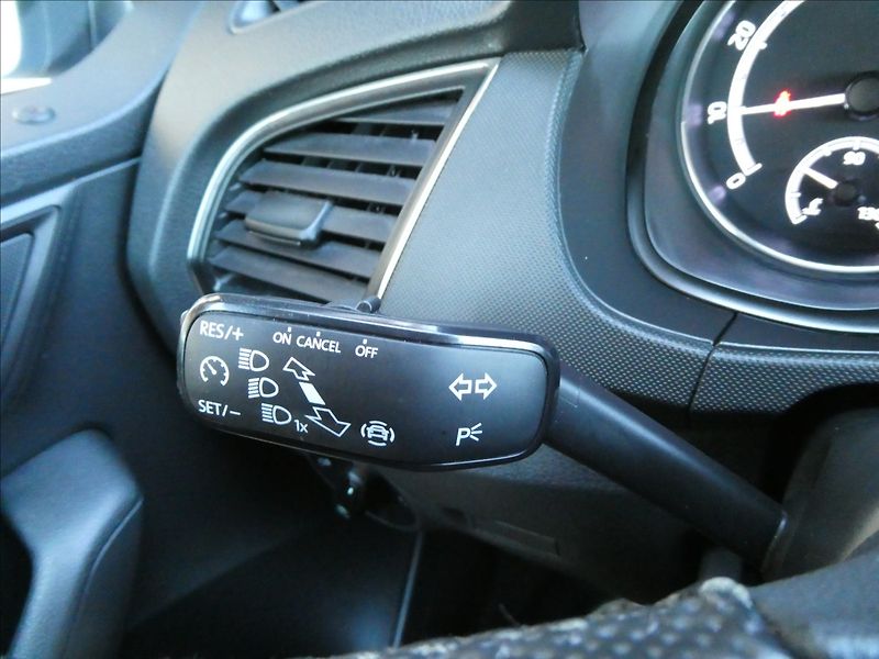 Škoda Fabia 1,0 TSi 70kW STYLE,2x kola,ČR - fotka 34 z 42