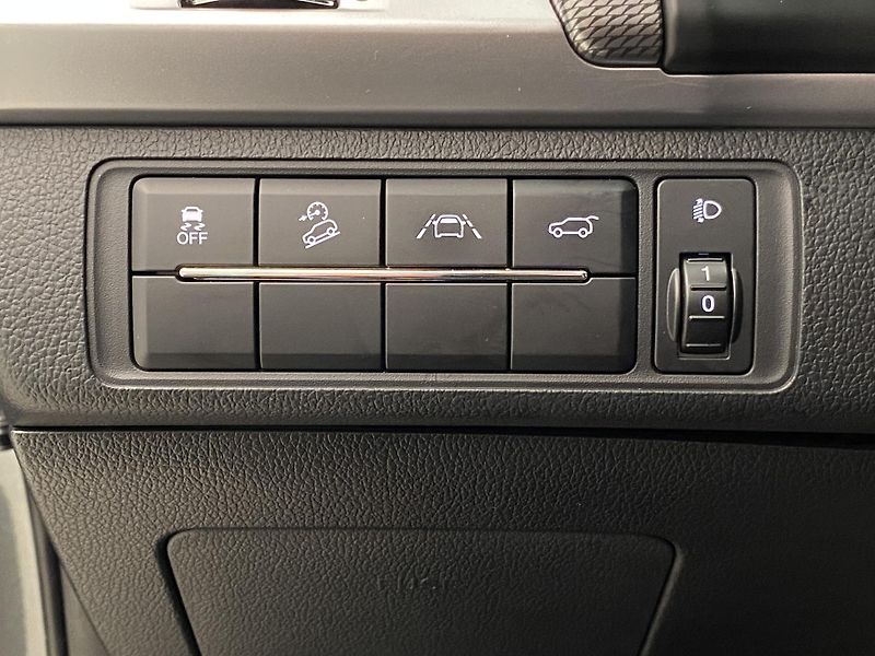 SsangYong Rexton 2.2 CRDi 4WD AUT CZ REZERVACE - fotka 29 z 50