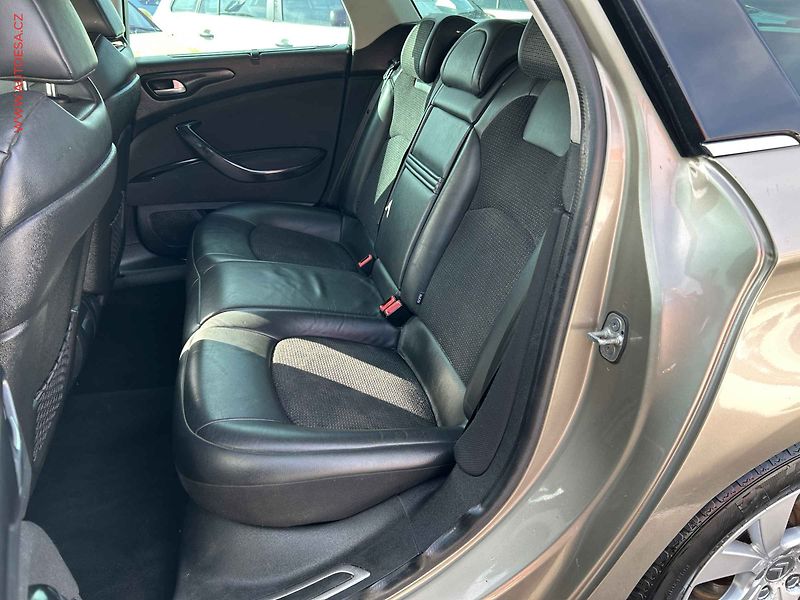 Citroën C5 (2010) 2.0 HDi, ČR, STK9/28 - fotka 10 z 18