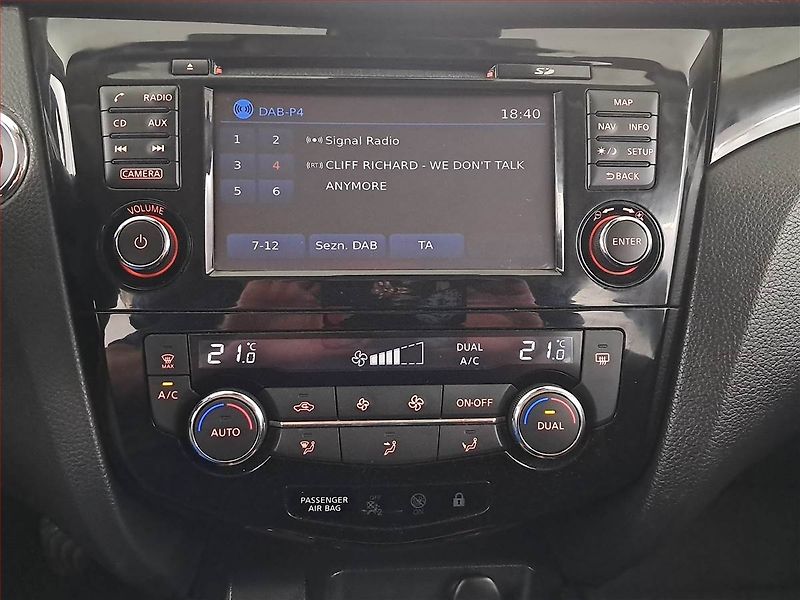 Nissan Qashqai (2016) 1.2 DIG-T, Serv.kniha, Navi - fotka 12 z 17