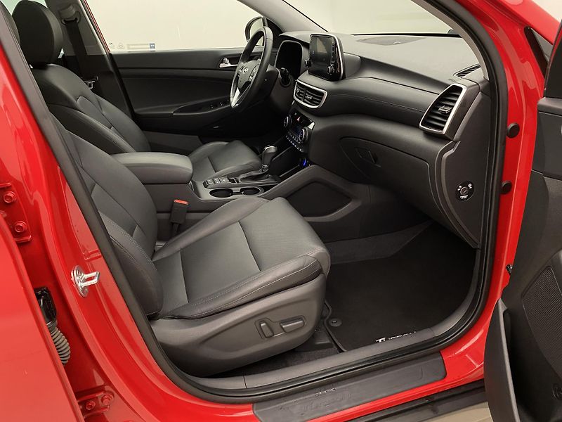 Hyundai Tucson 2.0CRDi 4x4 AUT PREMIUM CZ - fotka 23 z 64