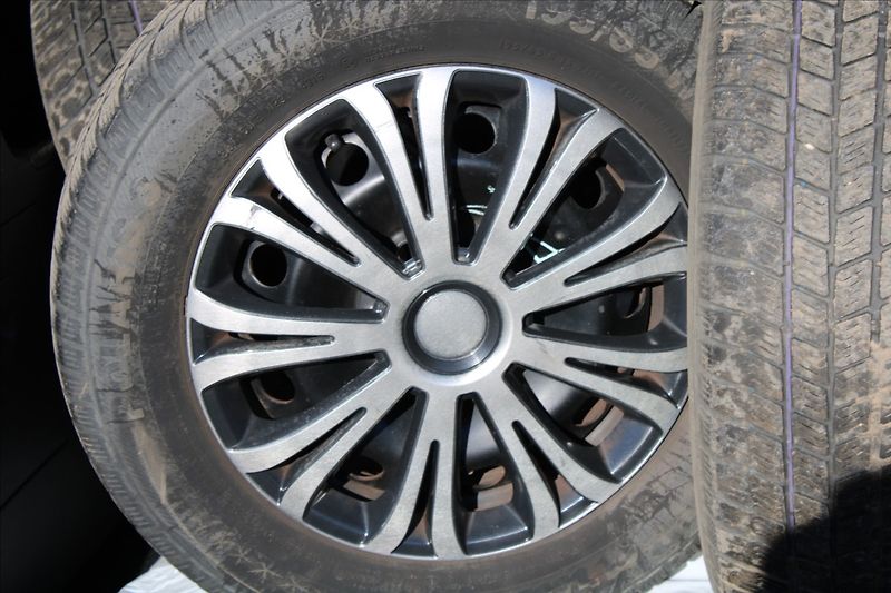 Volkswagen Touran 1,9 TDI  KLIMATIZACE,TEMPOMAT - fotka 19 z 29