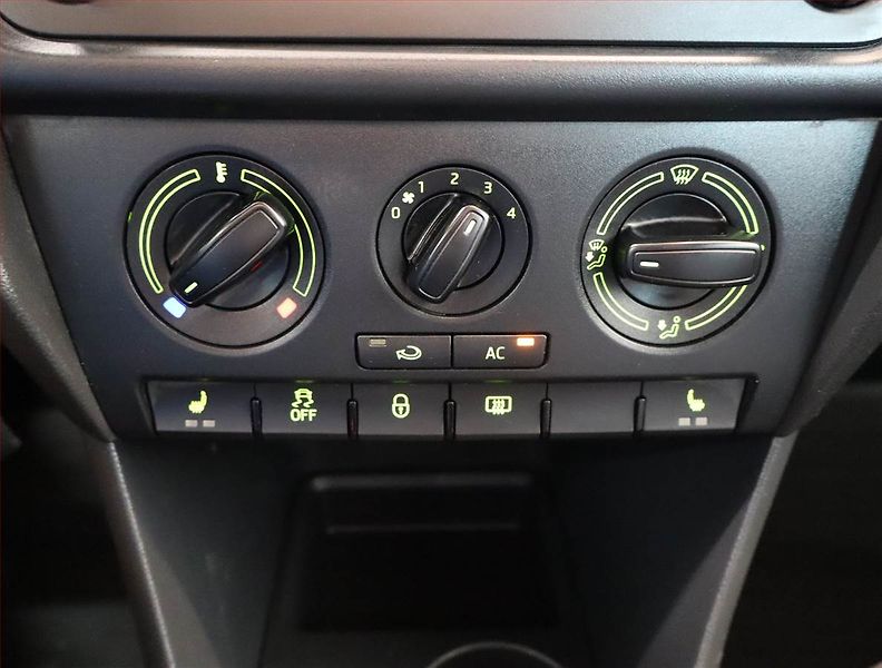 Škoda Rapid (2012) Ambition Plus 1.2 TSI - fotka 16 z 18