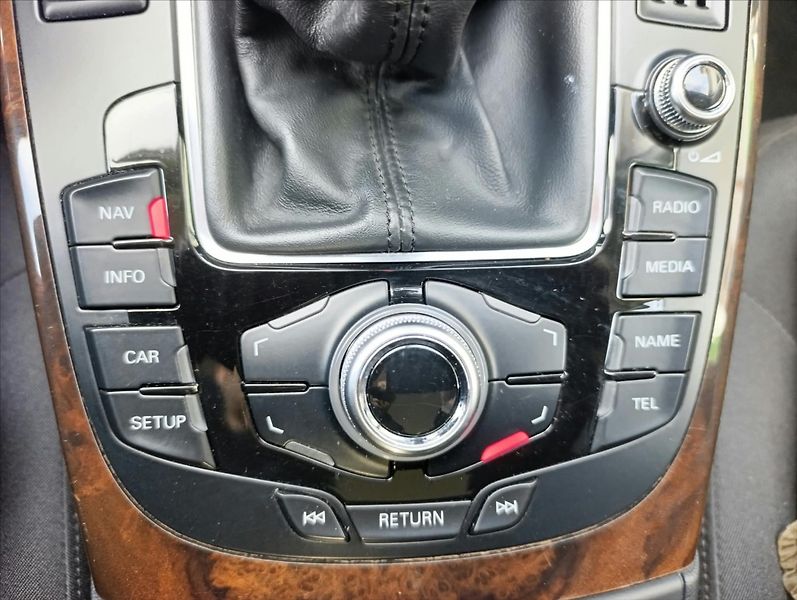 Audi A4 1,8 TFSi Quattro Navi Tempomat - fotka 31 z 34
