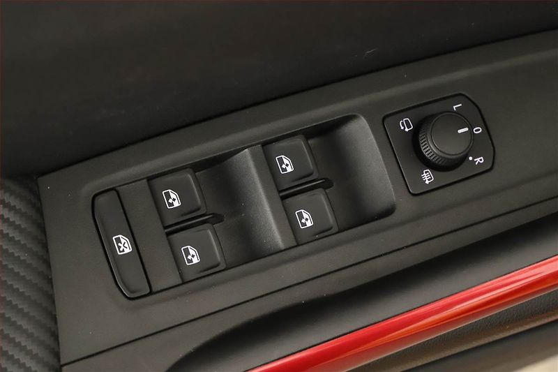 Škoda Fabia (2025) 1.0 TSI, Monte Carlo, FullLed - fotka 21 z 21