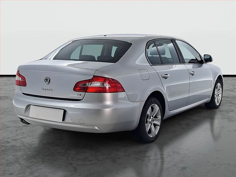 Škoda Superb (2012) 2.0 TDI, Tempomat - fotka 5 z 15