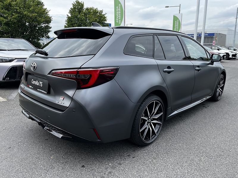 Toyota Corolla 2.0HEV, GR Sport - fotka 4 z 31