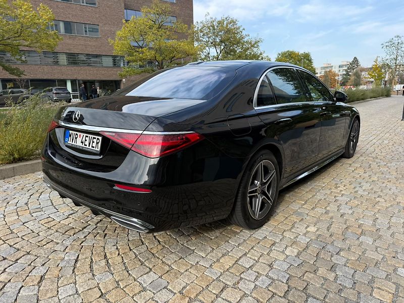 Mercedes-Benz Třídy S (2024) 350D Long 4 Matic  - fotka 6 z 13