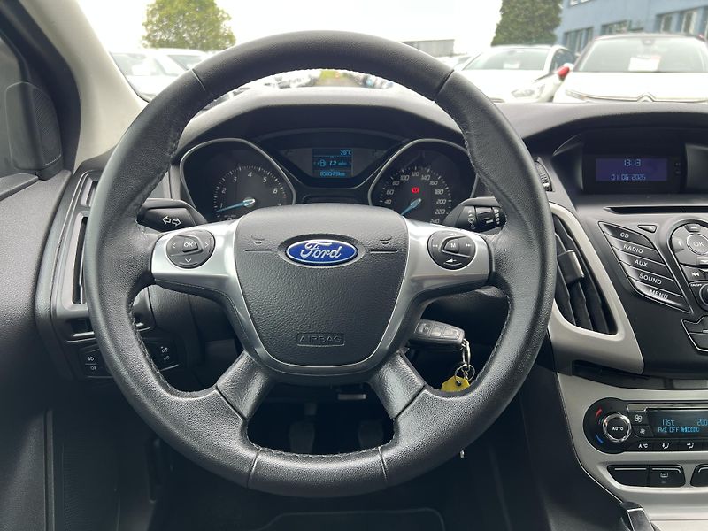 Ford Focus 1.0i KLIMATIZACE ALU PŮVOD ČR - fotka 15 z 37