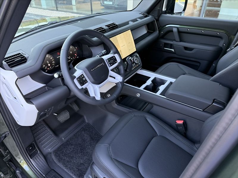 Land Rover Defender (2026) 3,0 S D200 - fotka 10 z 23