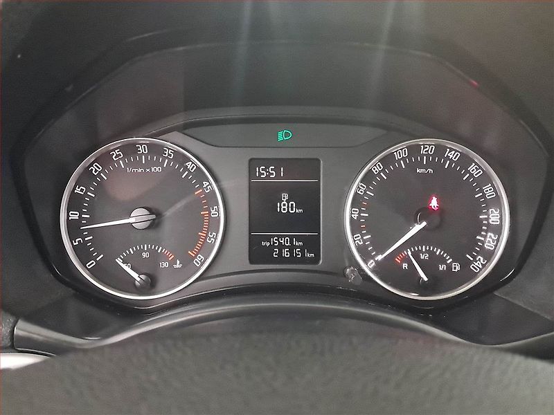 Škoda Octavia (2010) 1.6 TDI, po STK, Tažné - fotka 11 z 18
