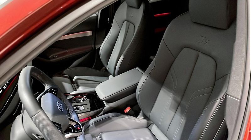 Audi A5 Avant e-hybrid S-line quattro  - fotka 8 z 13