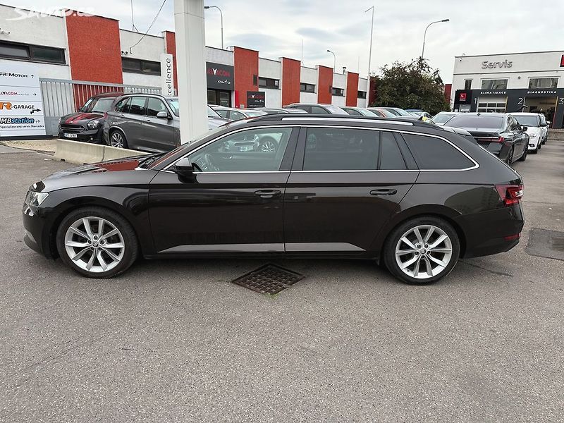 Škoda Superb 2.0 TDI 110kW - fotka 9 z 35