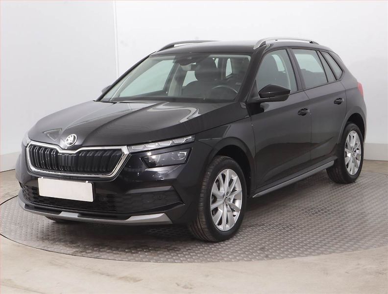 Škoda Kamiq (2023) Style 1.0 TSI - fotka 2 z 17
