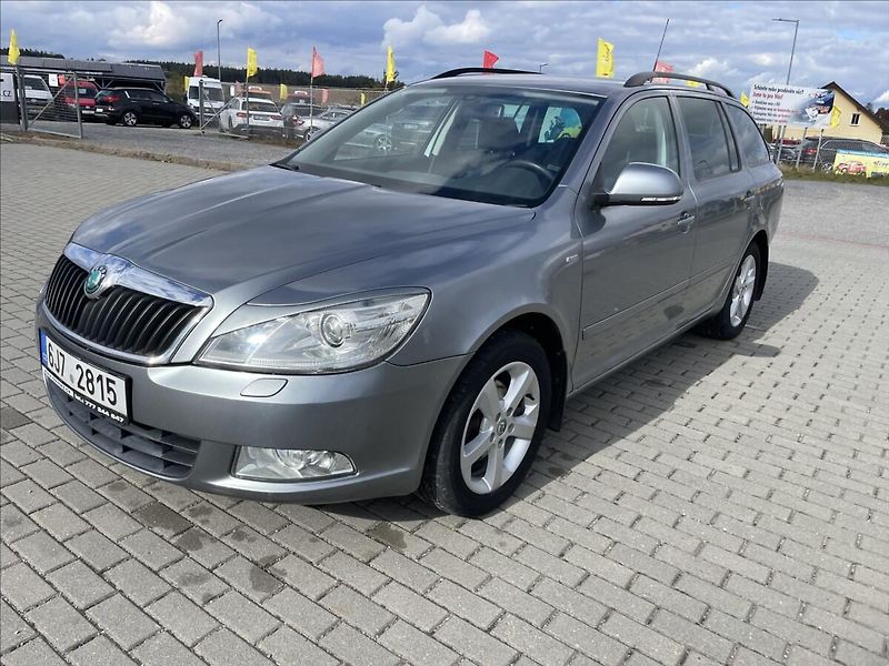 Škoda Octavia 1,2 TSi 77kw Ambiente výborný - fotka 24 z 29