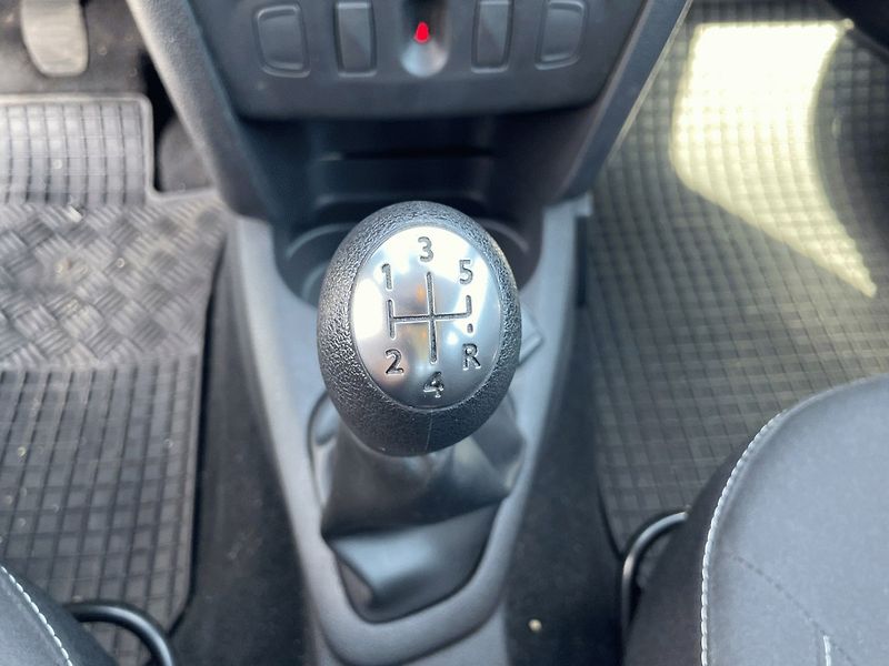 Dacia Logan (2018) 1.0 SCe,54kW,ČR,Klima - fotka 20 z 30