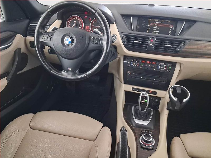 BMW X1 (2012) M Sport xDrive20d, 4X4 - fotka 7 z 24