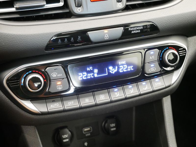 Hyundai i30 - fotka 24 z 29