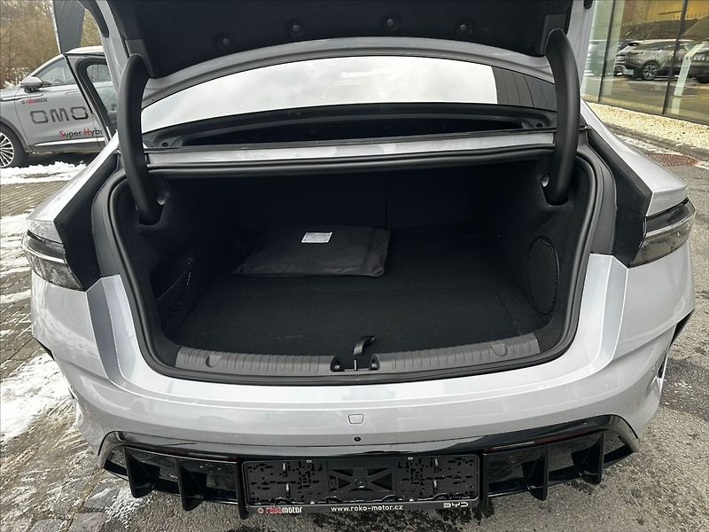 BYD Seal (2025) 0,0   EXCELLENCE AWD - fotka 16 z 18