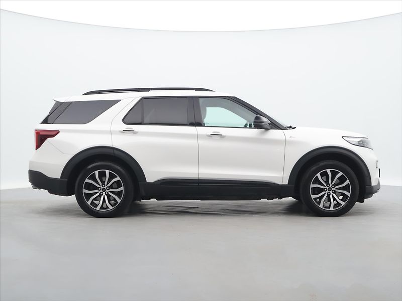 Ford Explorer 3,0 V6 267kW EcoBoost 4x4 CZ D - fotka 8 z 44