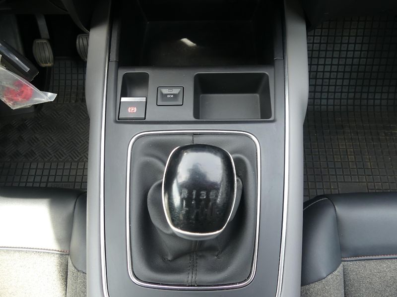 Citroën C5 Aircross (2019) 1,5 BlueHDi 130 MAN6 - fotka 16 z 21