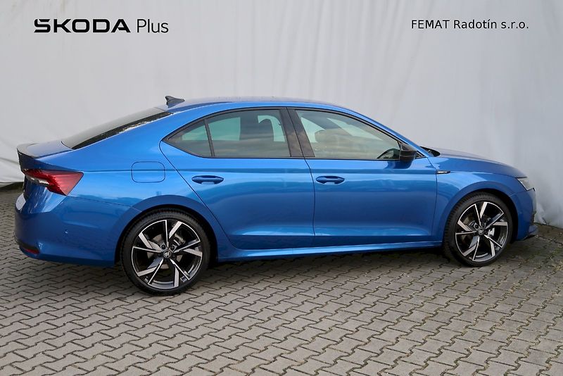 Škoda Octavia (2025) SportLine 1,5 TSI 110 kW DSG M - fotka 3 z 29