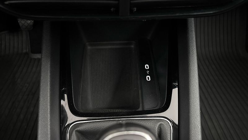 Škoda Octavia 2.0 TDI Ambition Combi - fotka 22 z 27