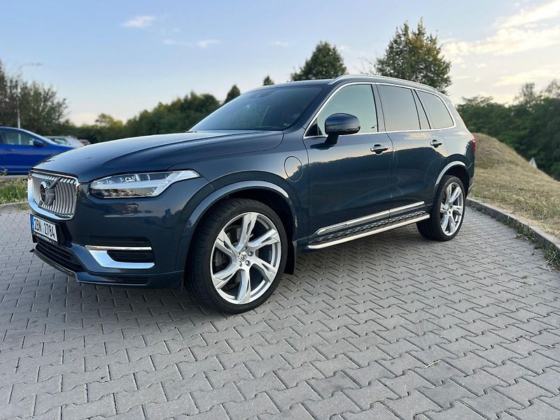 Volvo XC90 (2020)  T8 AWD Plug-in Hybrid  - fotka 6 z 15