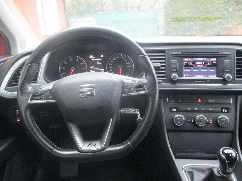 Seat Leon 1.4 TSi FR - fotka 17 z 30
